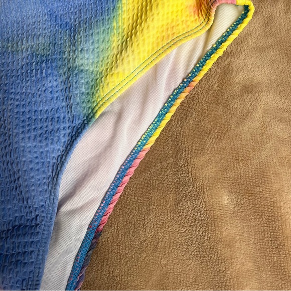 NWOT One Shoulder Tie Dye High Cut Swimsuit with Waist Cutouts - Size XL - Picture 4 of 9